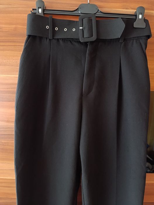 Два броя панталони Зара