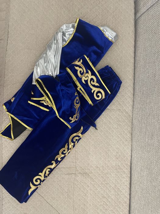 Продам национальный костюм