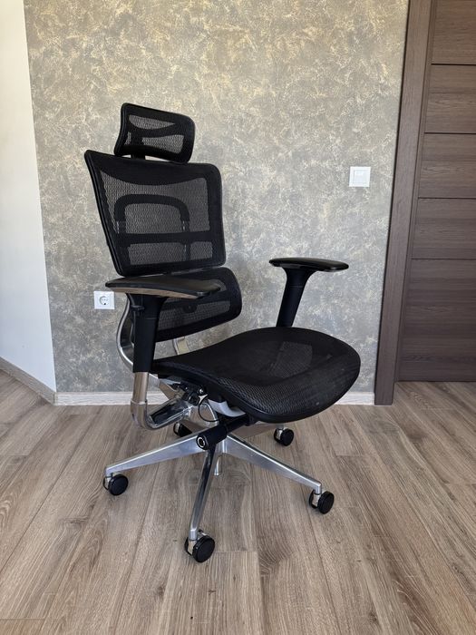 Ергономичен офис стол Chairpro Ergohuman