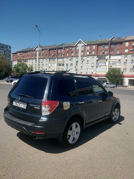 Субару форестер.