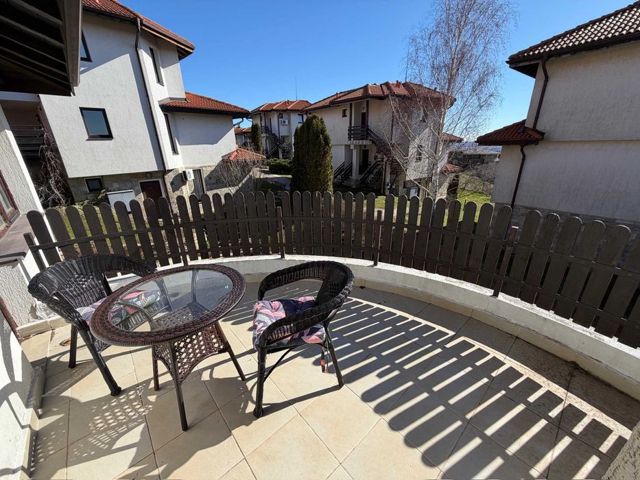 Обзаведен тристаен апартамент в к-с „Bay View Villas“