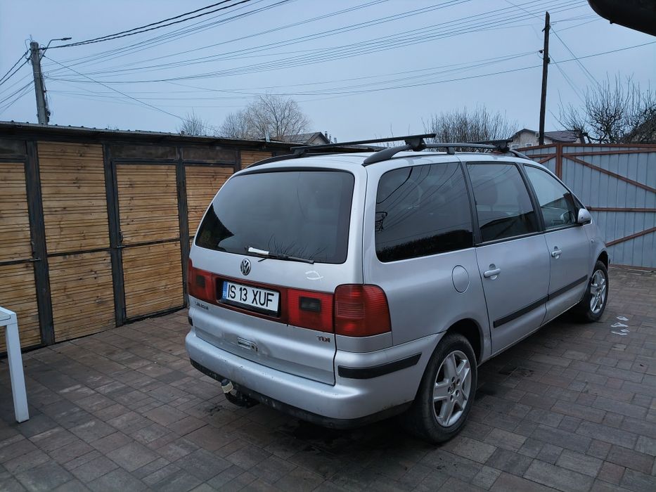 Vând VW Sharan  an 2001