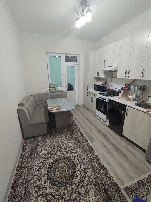 Srochna sotiladi 3 xona yangi daxonda