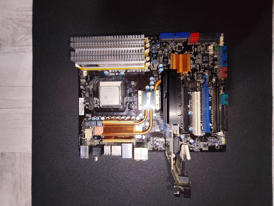Kit Placă de bază AMD M3A32-MVP delux + 4gb DDR2 RAM+ o placa video nvidia + cpu cooler nvidia