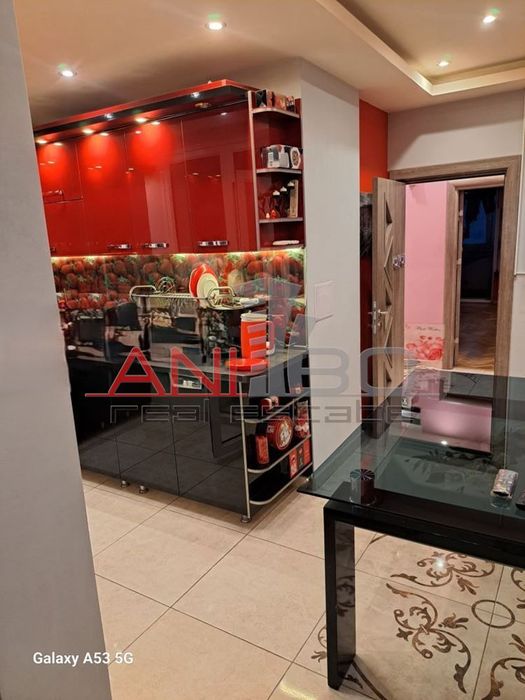 Продава се Четиристаен апартамент в Варна, Възраждане 1 - 100 кв.м за 1173 €/кв.м - Снимка #6