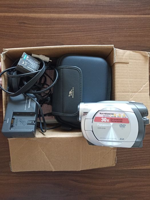 Видеокамера Panasonic VDR-D150