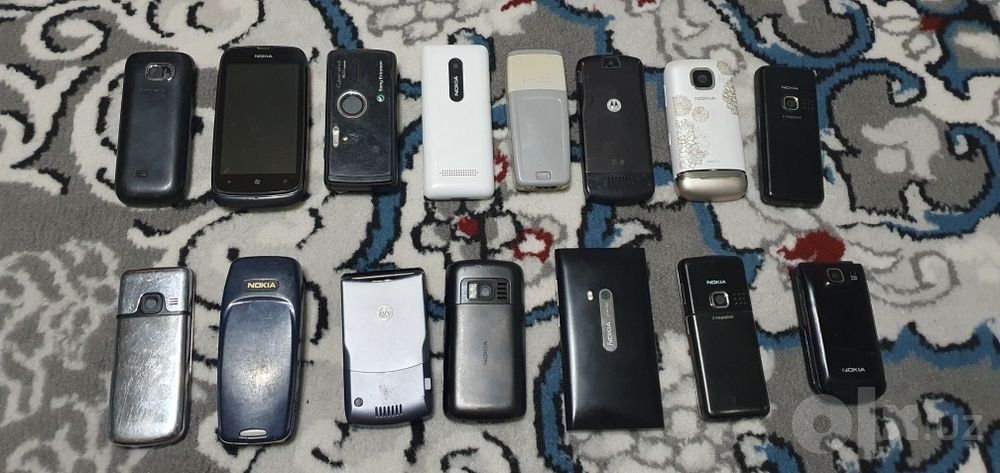 Telefonlar sotiladi