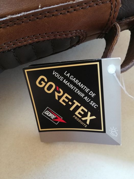 Ghete piele ECCO