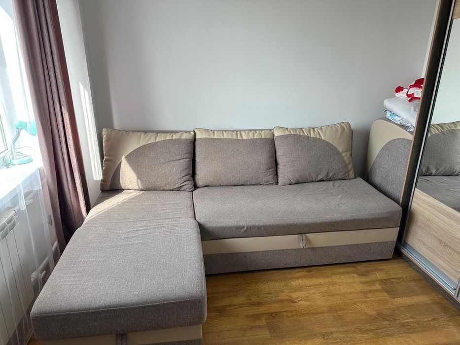 Диван в хорошем состоянии