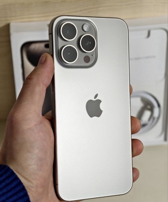 Продам i phone 15 pro