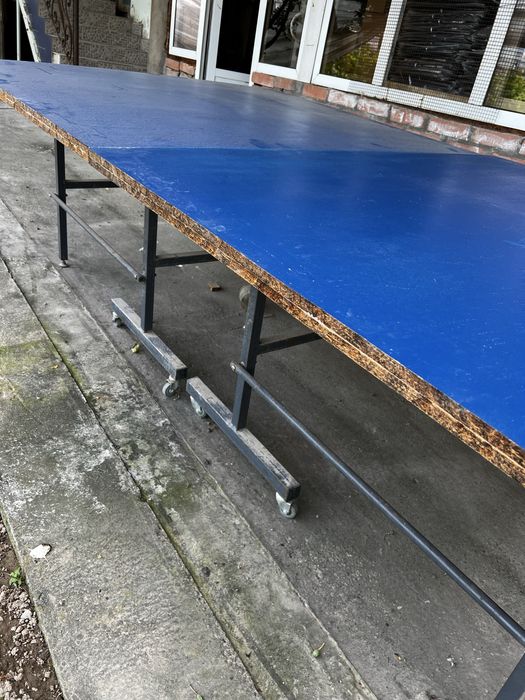 Stol tennis sotiladi