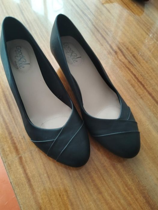 Продам туфли женские