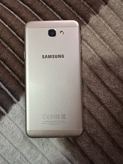 Телефон самсунг в идиальном состоянии