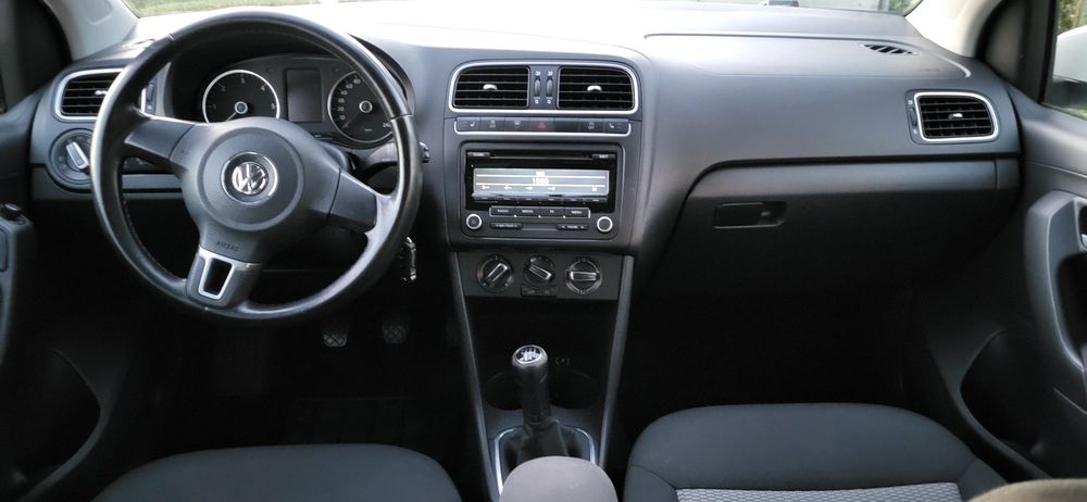 VOLKSWAGEN Polo 2012 — imagine 3