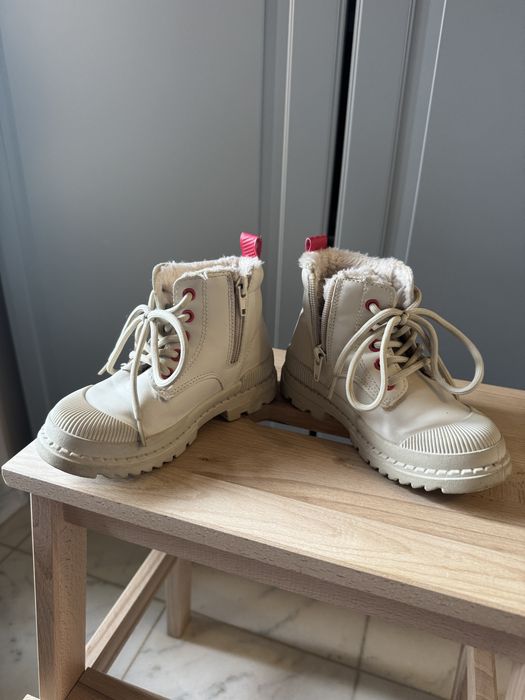 Ghete alb/gri/roz marimea 27