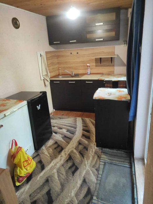 Дава се под наем Етаж от къща в Варна, Трошево - 30 кв.м за 153 € - Снимка #2