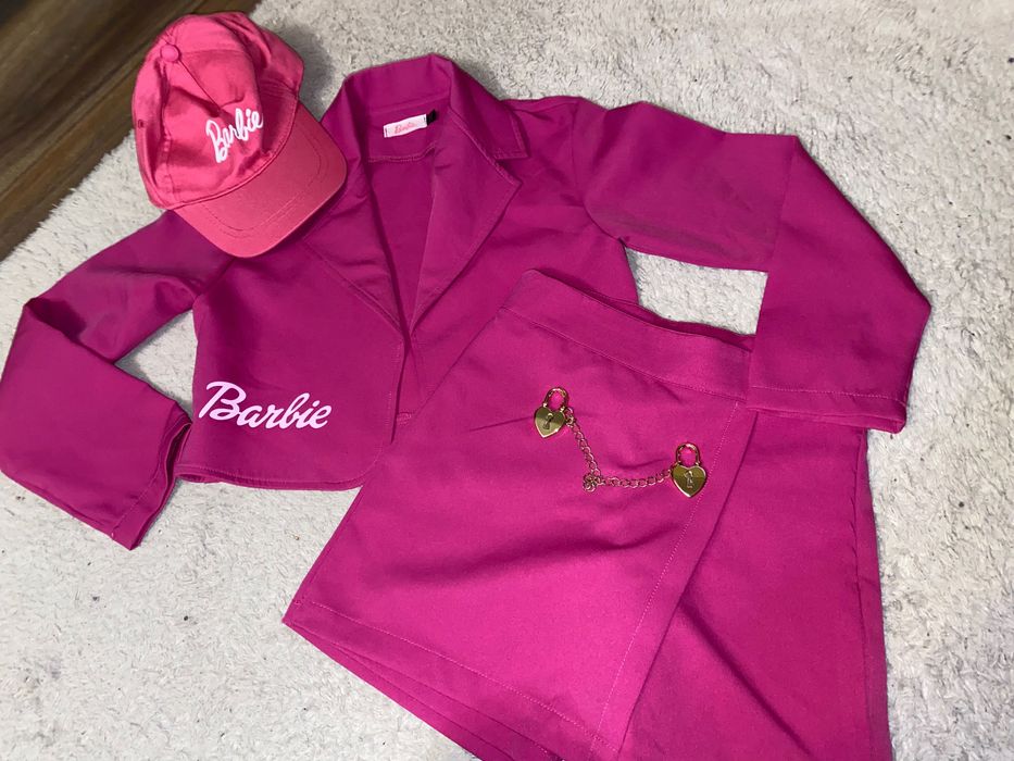 Детски комплект в розово Барби 8-9 г