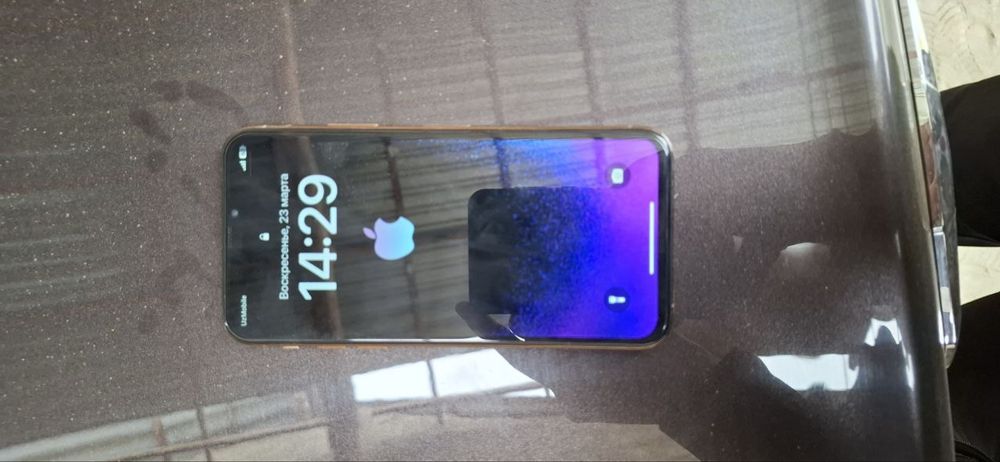 Iphone xs xolati alo narxi 1mln750 kelishamz