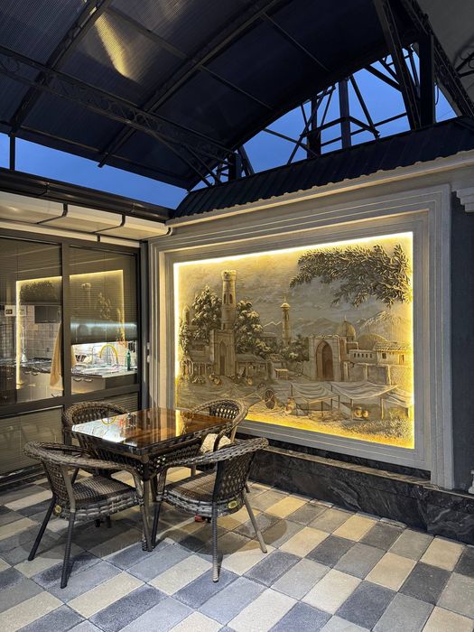 shaharda 12 sotuxli hovlili uy, 5 xonali, barcha sharoitga ega