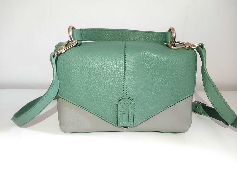 Furla ,оригинална дамска кожена чанта, нова, 25см/18см