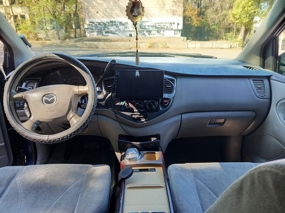 Продам Мазда MPV