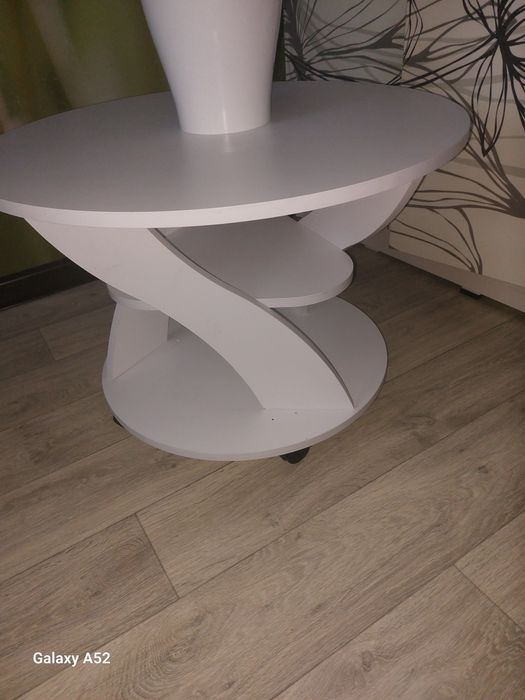 Продам журнальный столик