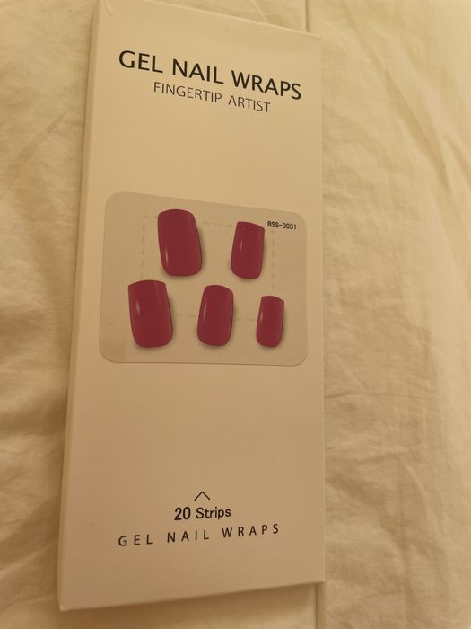 Комплект - UV/LED лампа и два вида гел стикери за маникюр.