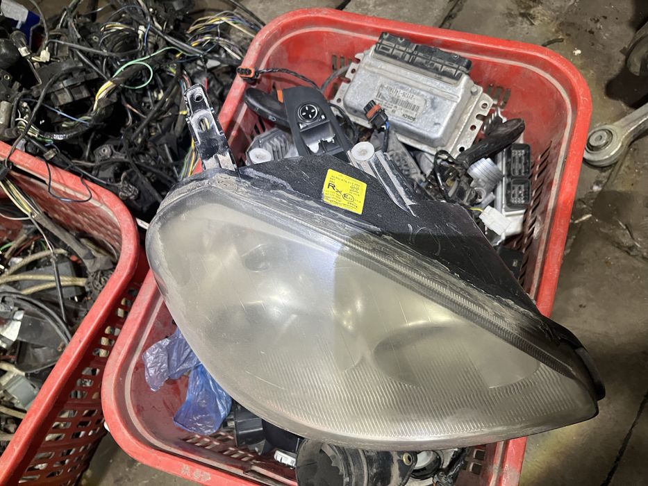 Дверь фара крыло приора