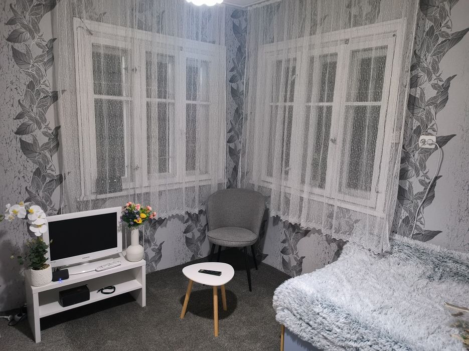 Продавам  къща село Смирненски