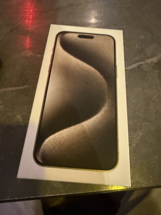 Продаю iPhone 15 Pro Max 256 ГБ