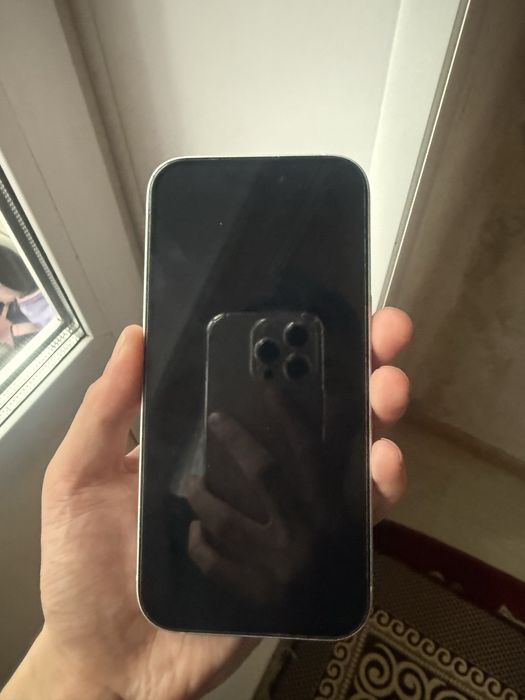 iPhone 15 голубой