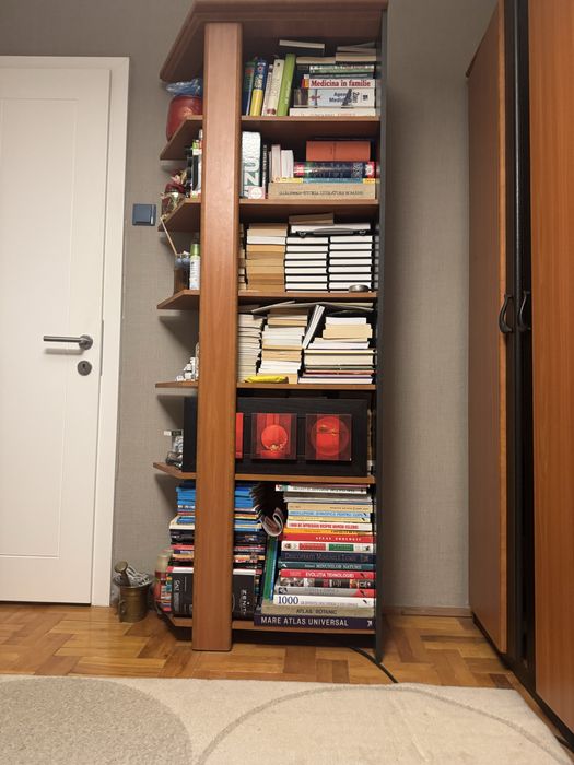 Vind biblioteca din 4corpuri furnir de cires in stare foarte buna