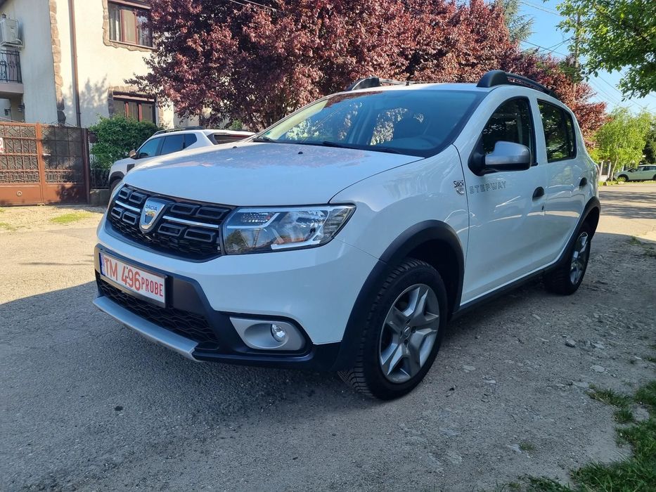 Dacia Sandero Dacia Sandero Stepwey 0.9 benzina an 2017 luna Decembrie 31