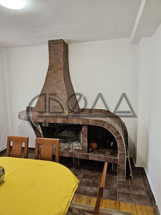 Продава се Къща в Своге - 216 кв.м за 598 €/кв.м - Снимка #2