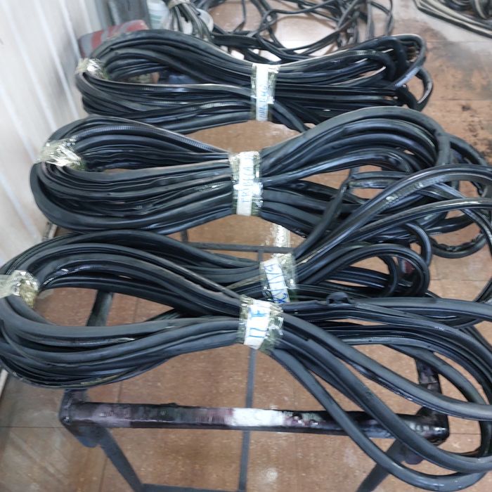 Дверные уплотнители на BMW, Subaru, ford .