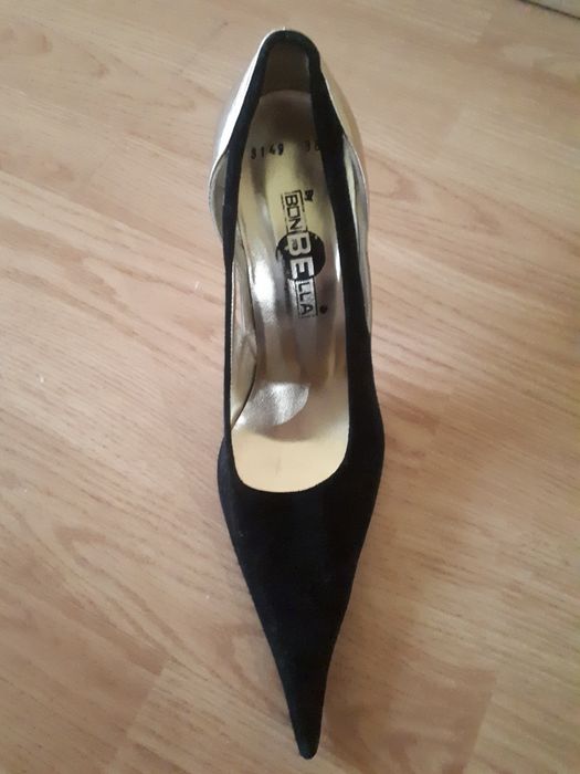 Нарядные атласные сапоги, туфли