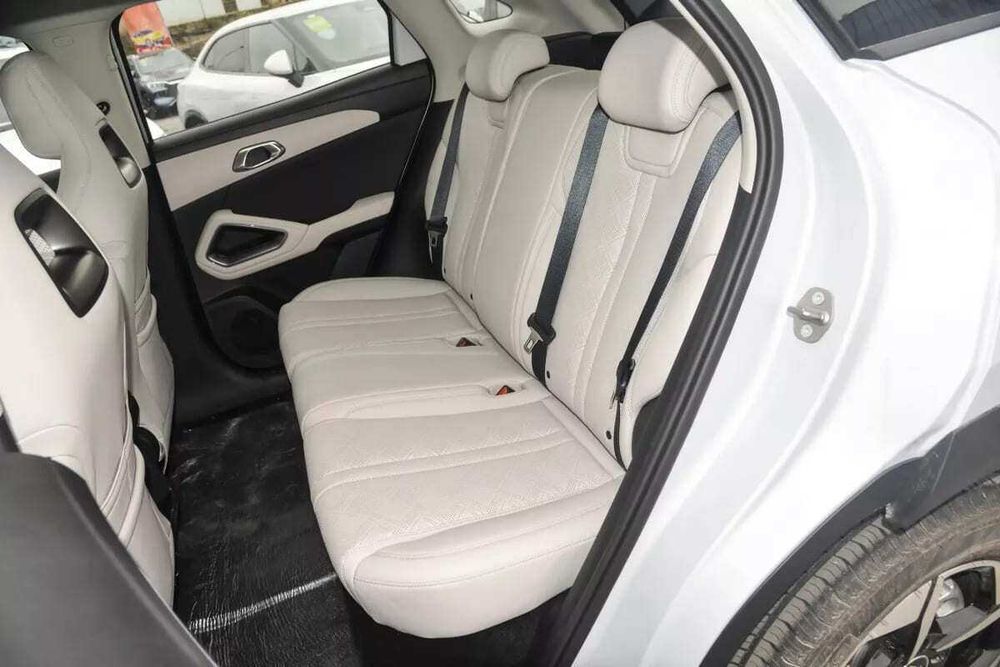 BYD Yuan up hybrid bezfoiz rassrochka