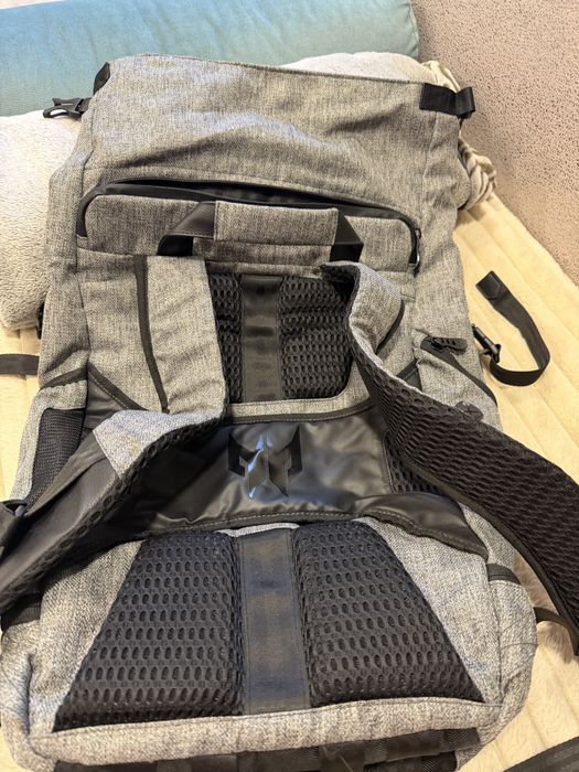 Чисто нова раница Предатор ,Predator