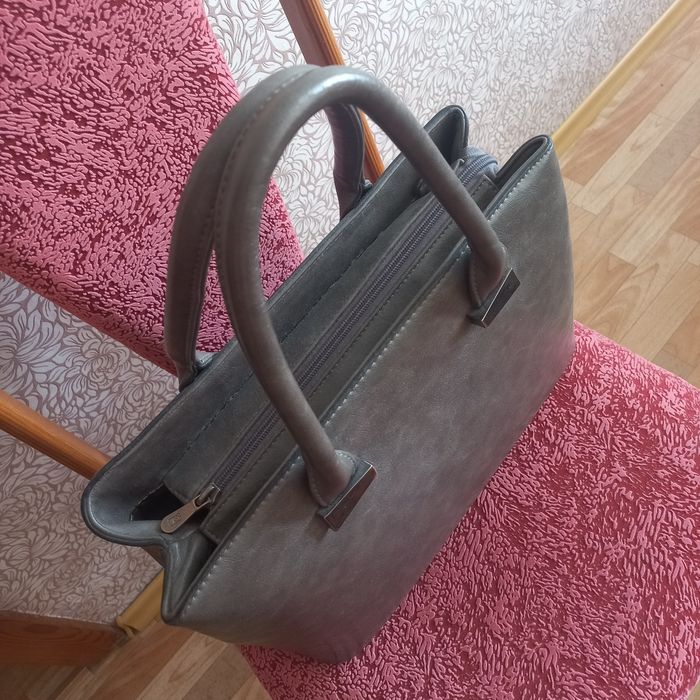 Продам сумку женскую