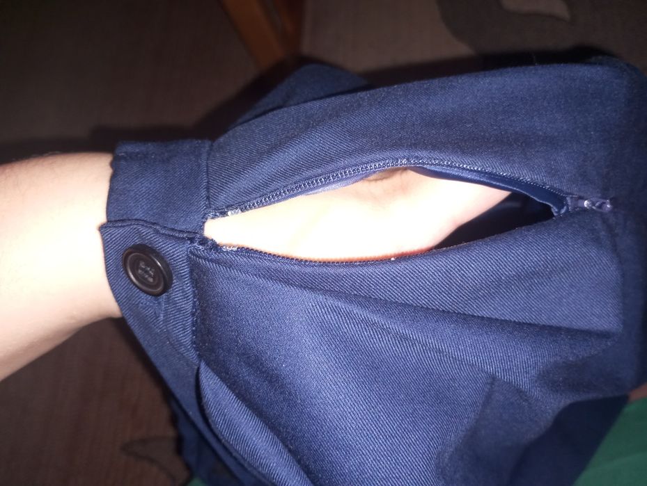 Продам костюм синий юбка и пиджак