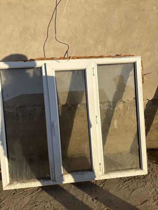 Б/у пластик окно