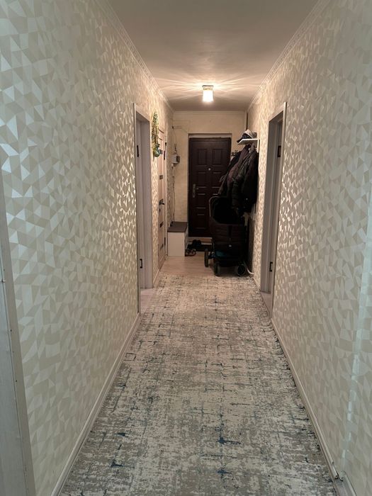 Продам 4-х ком квартиру 9мкр