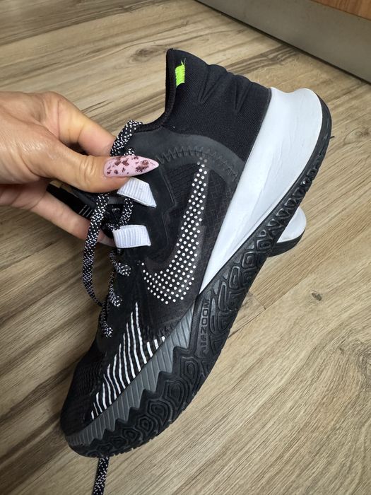 Оригинални мъжки маратонки NIKE KYRIE FLYTRAP V! 42 н