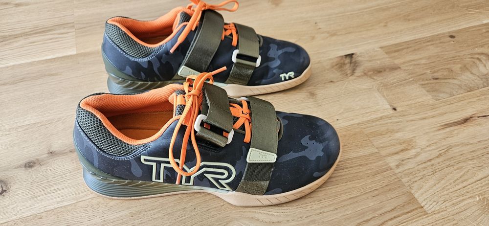 Обувки за вдигане на тежести TYR L1