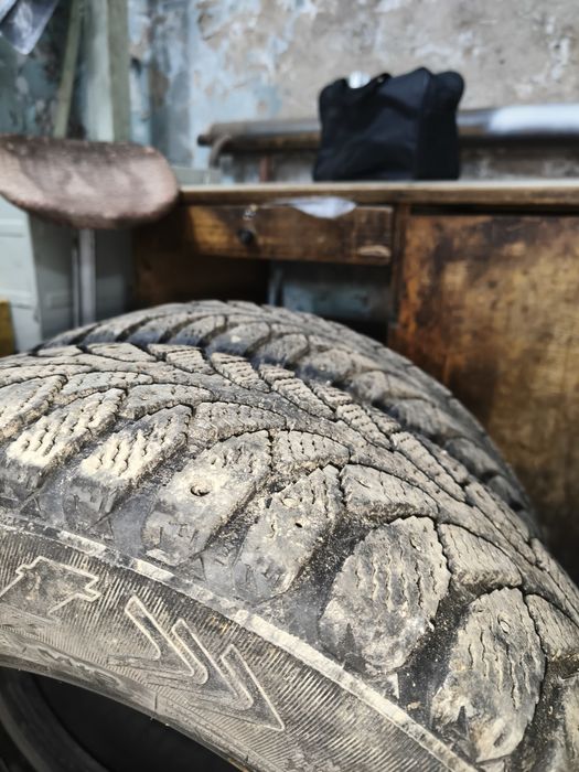 Продам резину 4 штуки