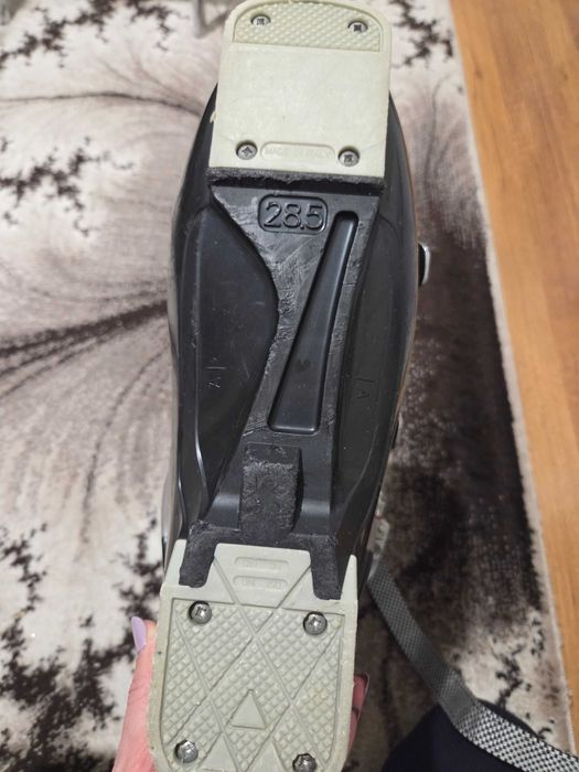 Продавам мъжки ски обувки - FISCHER