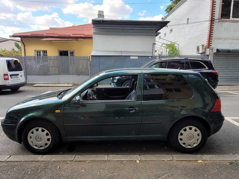 Golf 4 Coupe an 2000 1.6 bezina - 1200 euro negociabil