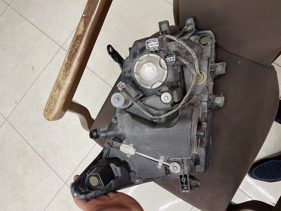 Передние фары Lexus GX 460