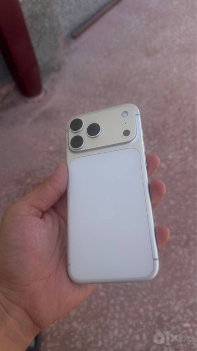 Iphone 17 pro max silver