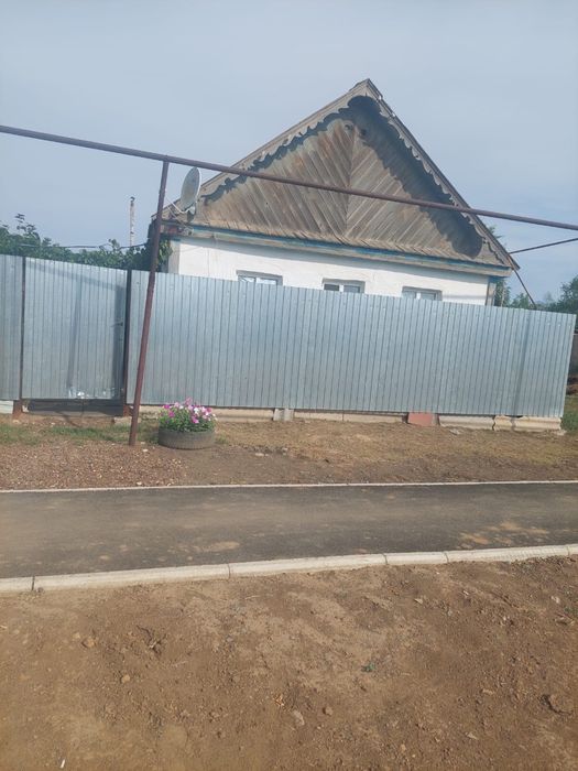 Продам дом поселок Бурлин